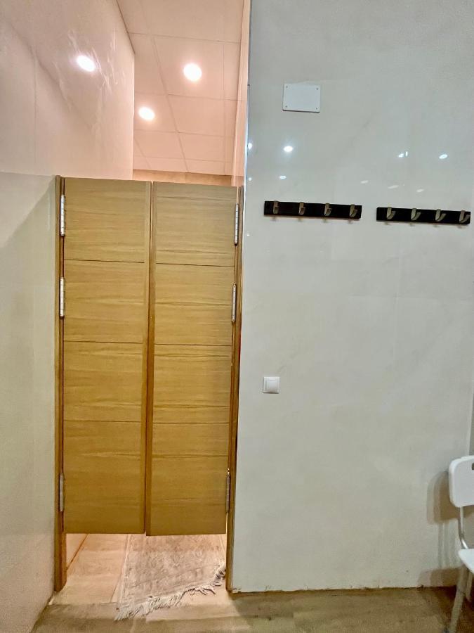 Velvet Hostel Мадрид Екстер'єр фото