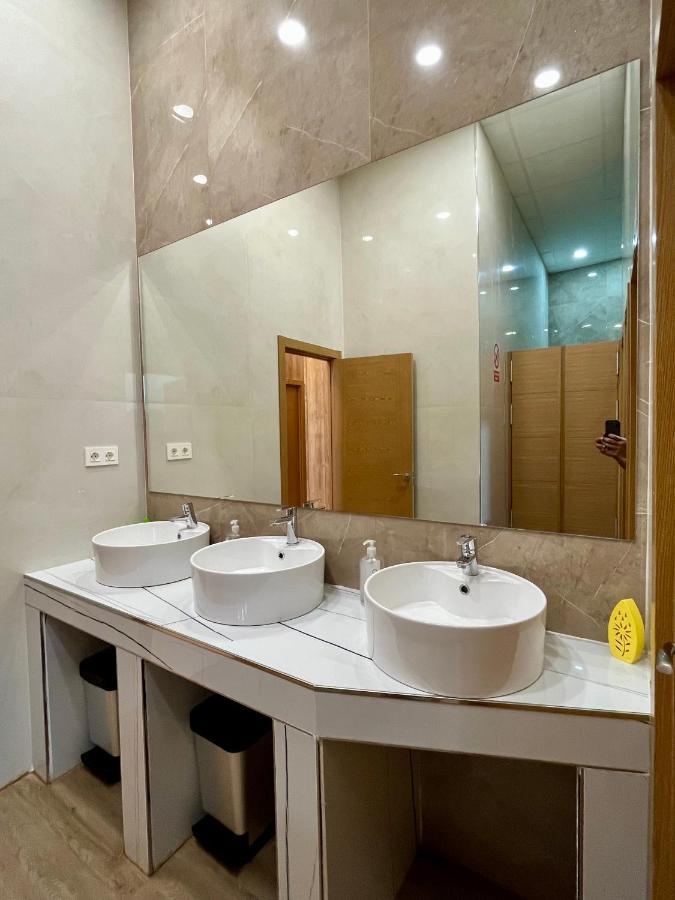 Velvet Hostel Мадрид Екстер'єр фото