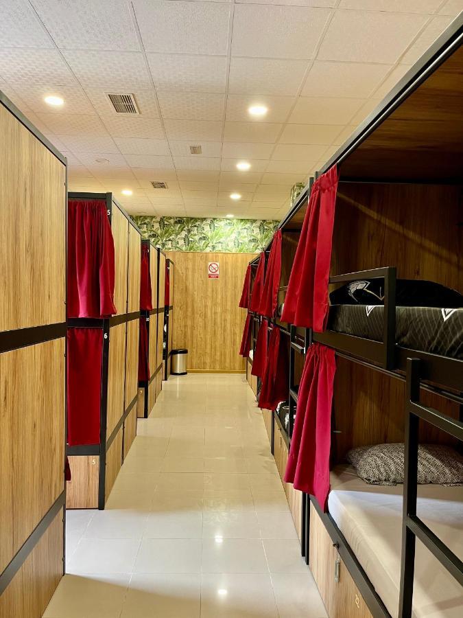 Velvet Hostel Мадрид Екстер'єр фото