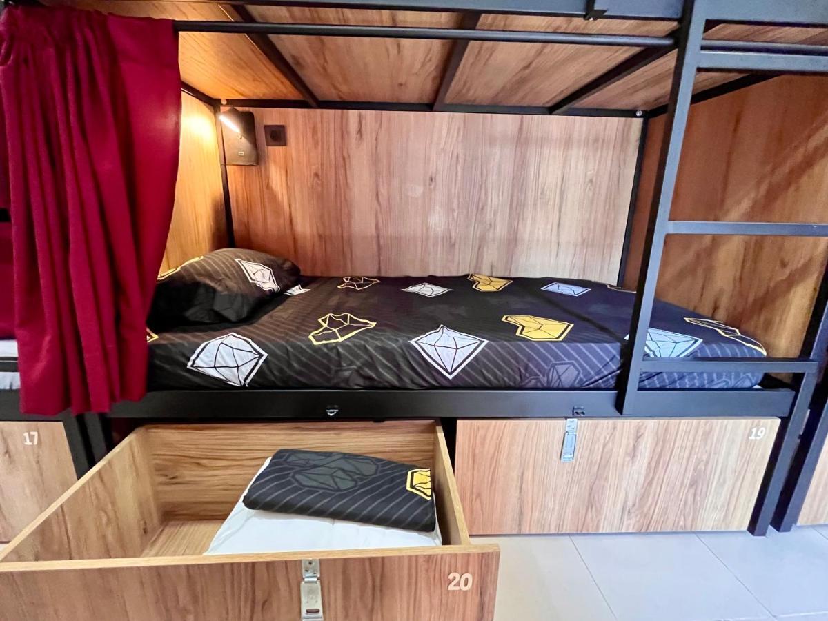 Velvet Hostel Мадрид Екстер'єр фото