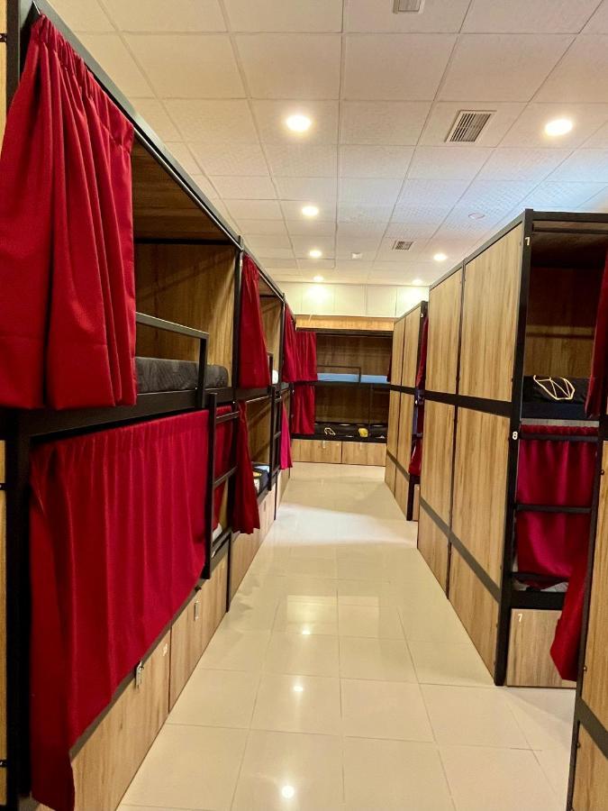 Velvet Hostel Мадрид Екстер'єр фото